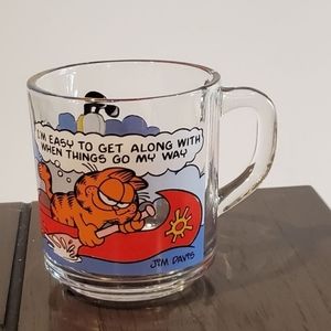 Vintage 70s Garfield Cup